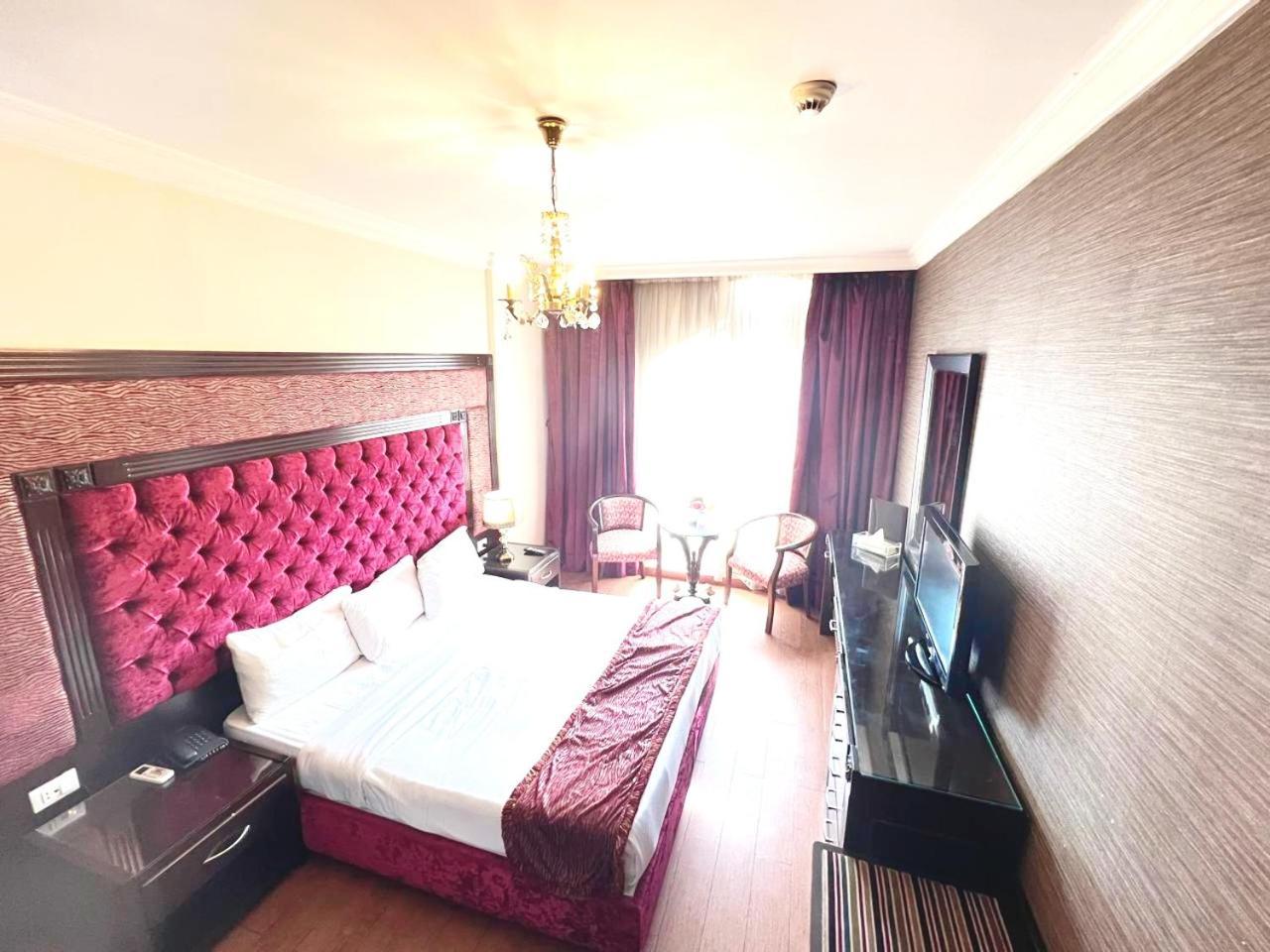 ควีน สวีท โฮเต็ล Hotel เบรุต ภายนอก รูปภาพ