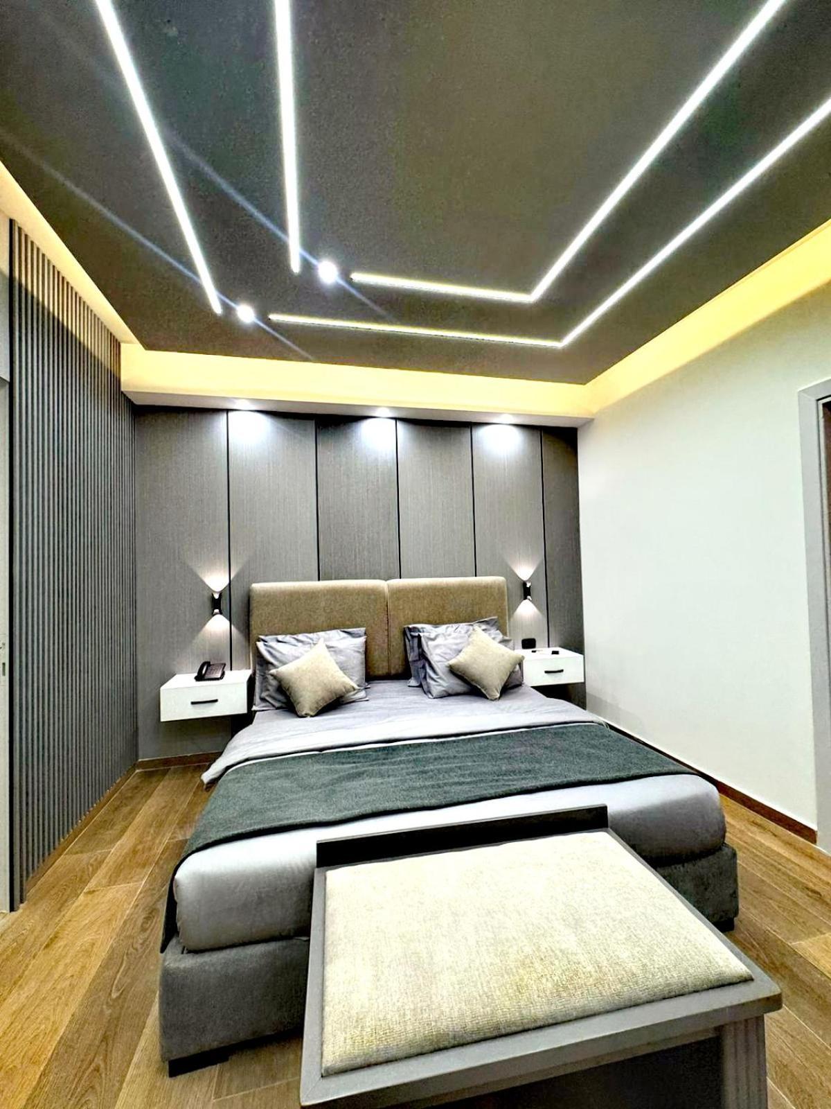 ควีน สวีท โฮเต็ล Hotel เบรุต ภายนอก รูปภาพ