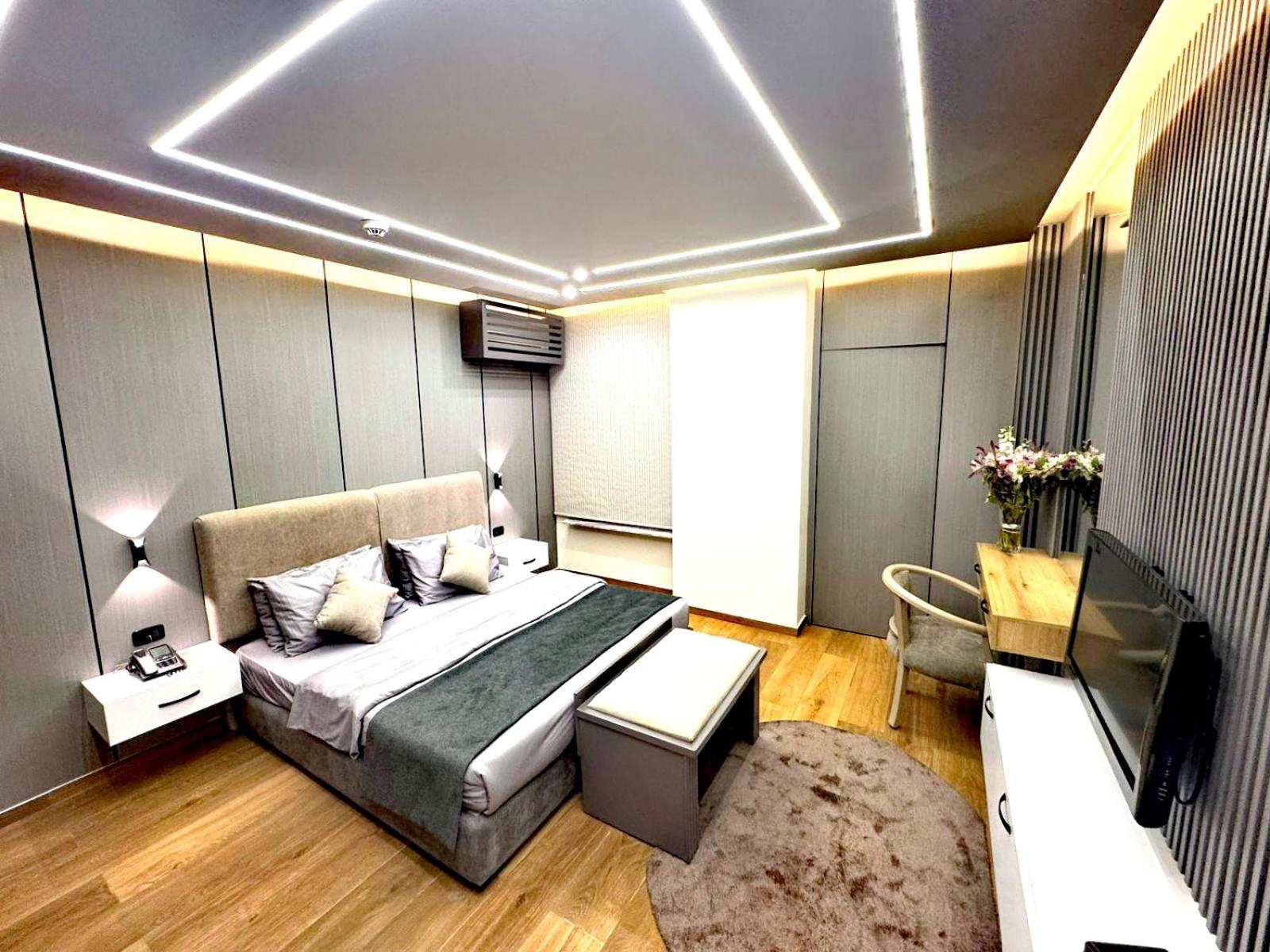 ควีน สวีท โฮเต็ล Hotel เบรุต ภายนอก รูปภาพ