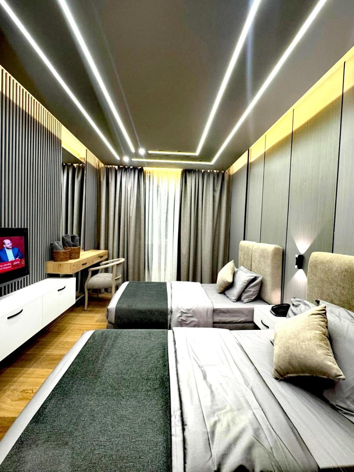 ควีน สวีท โฮเต็ล Hotel เบรุต ภายนอก รูปภาพ