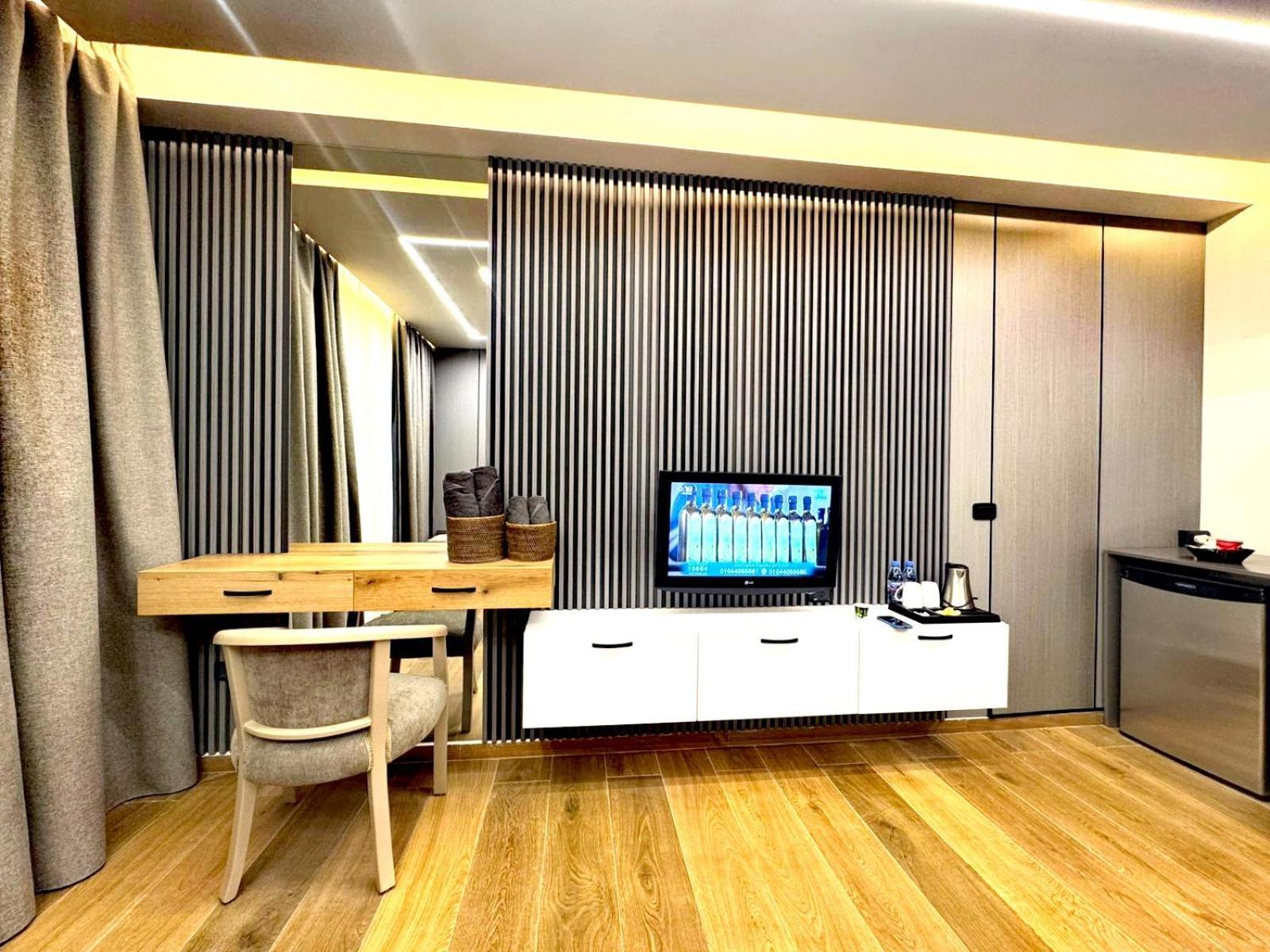 ควีน สวีท โฮเต็ล Hotel เบรุต ภายนอก รูปภาพ