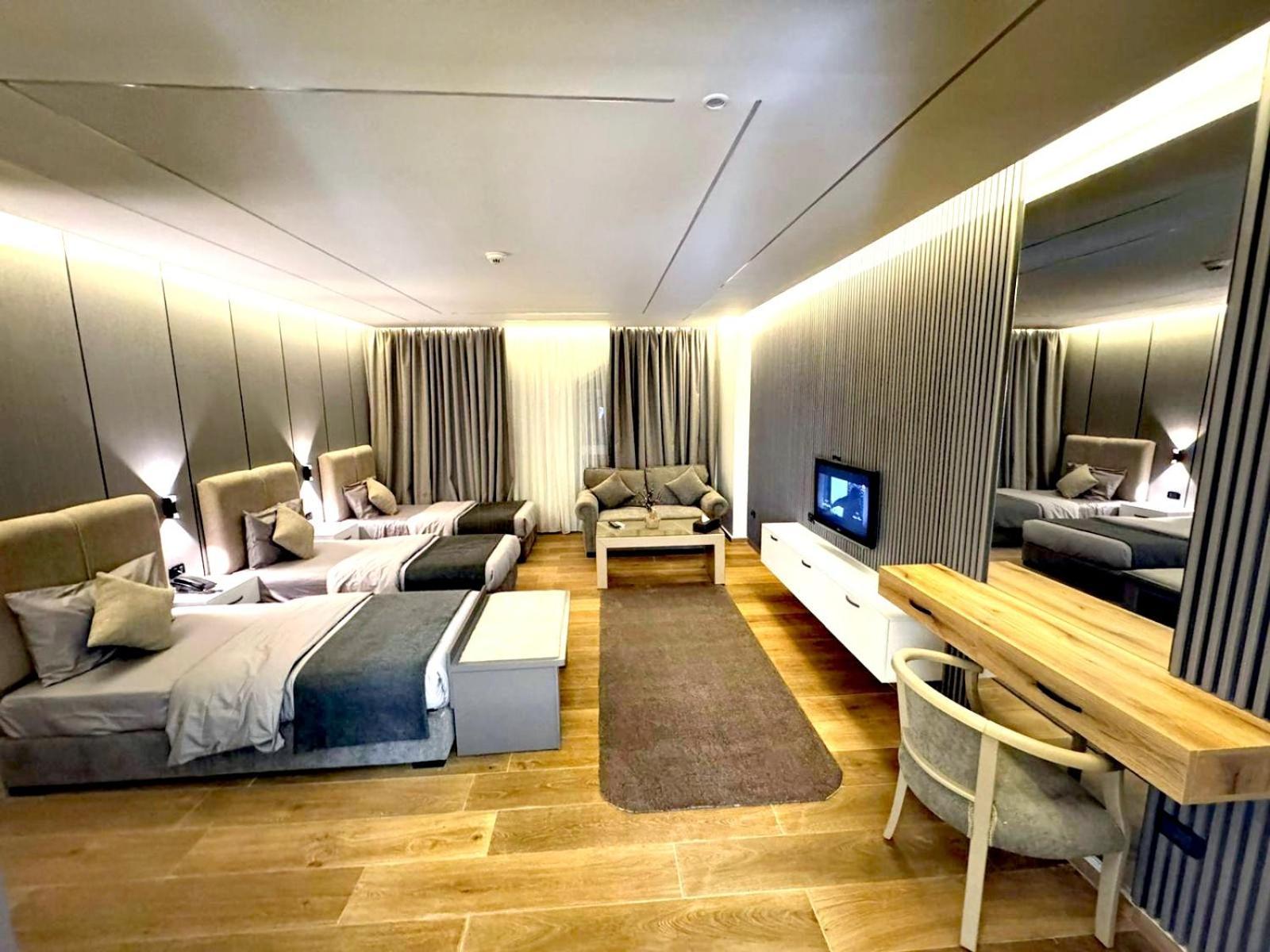 ควีน สวีท โฮเต็ล Hotel เบรุต ภายนอก รูปภาพ