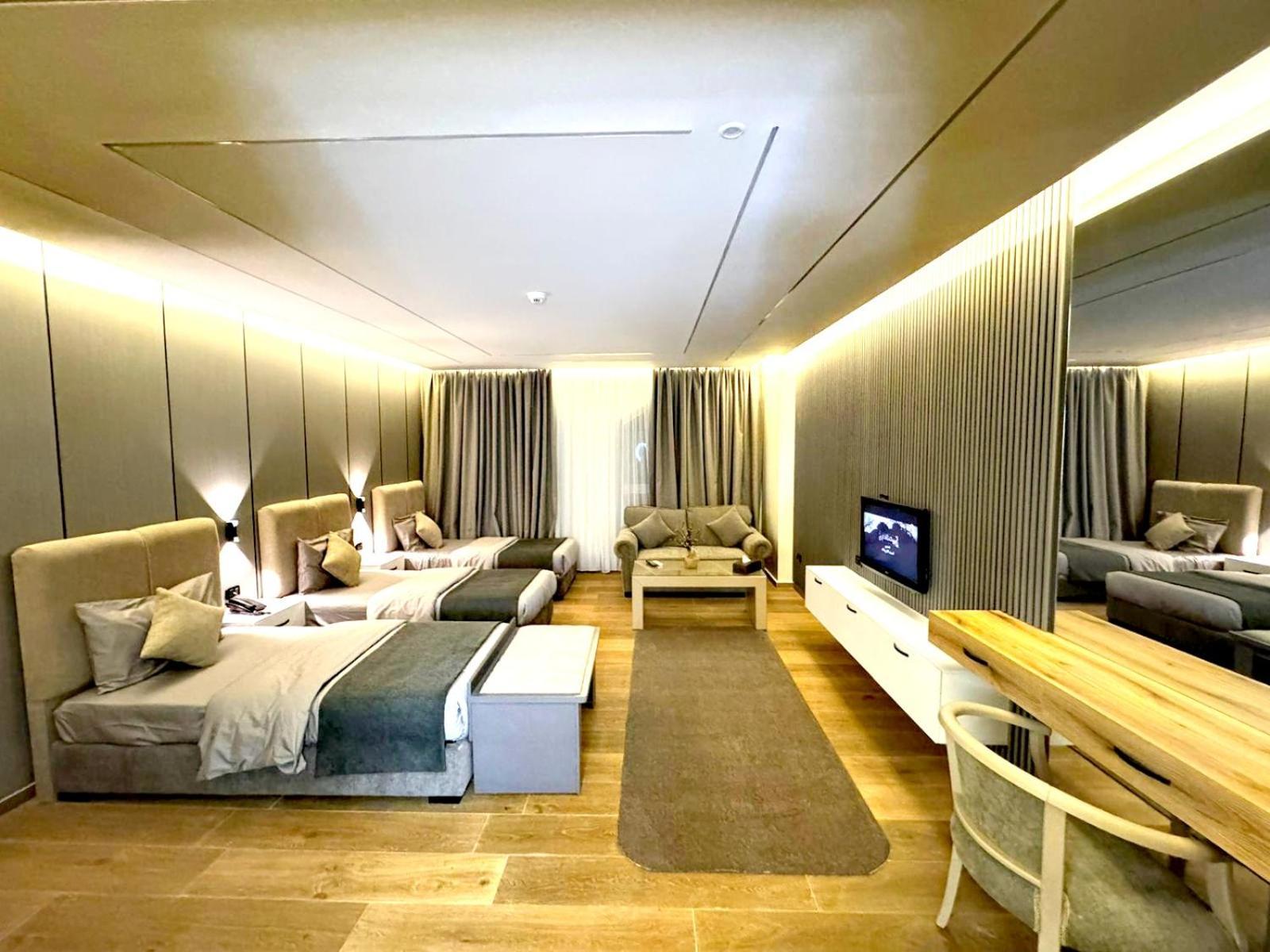 ควีน สวีท โฮเต็ล Hotel เบรุต ภายนอก รูปภาพ