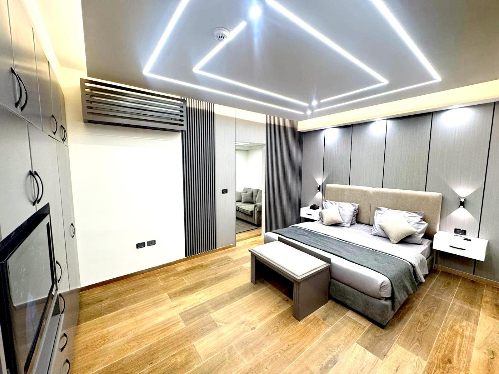 ควีน สวีท โฮเต็ล Hotel เบรุต ภายนอก รูปภาพ