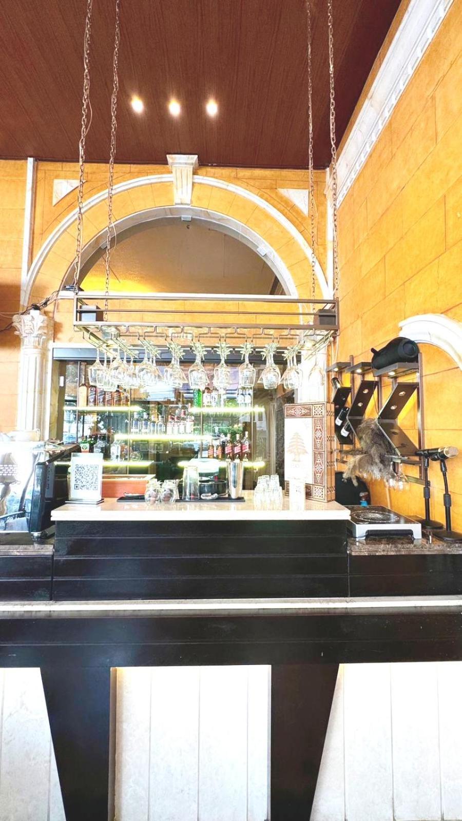 ควีน สวีท โฮเต็ล Hotel เบรุต ภายนอก รูปภาพ